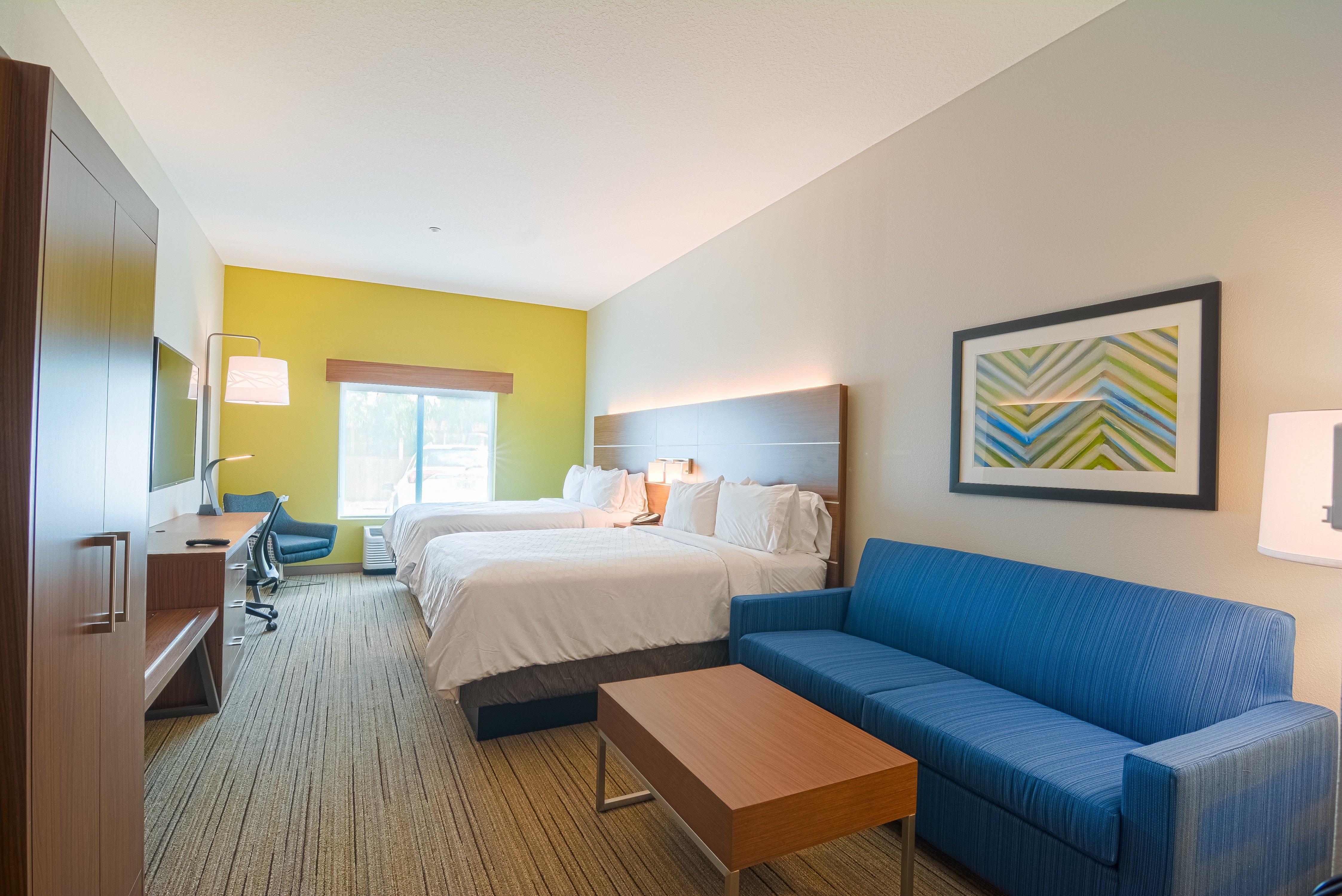 Holiday Inn Express Hotel & Suites Tampa-Usf-Busch Gardens By Ihg Exterior foto